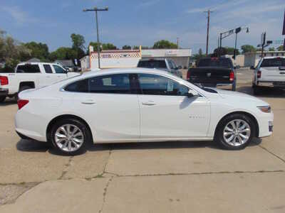 2023 Chevrolet Malibu, $11995. Photo 4
