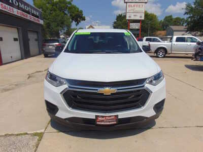 2020 Chevrolet Traverse, $12995. Photo 2