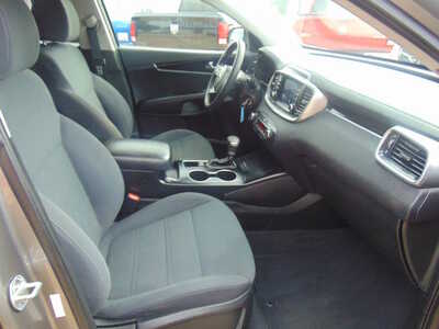 2019 Kia Sorento, $10995. Photo 11