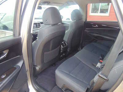 2019 Kia Sorento, $10995. Photo 9