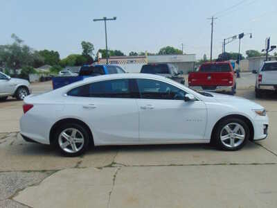 2023 Chevrolet Malibu, $12995. Photo 2