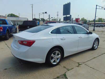 2023 Chevrolet Malibu, $12995. Photo 3