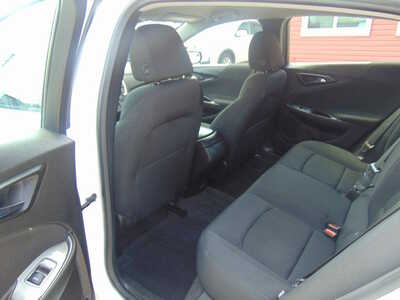 2023 Chevrolet Malibu, $12995. Photo 7