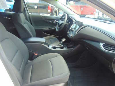 2023 Chevrolet Malibu, $12995. Photo 8