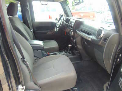 2017 Jeep Wrangler Unlimited, $15995. Photo 10