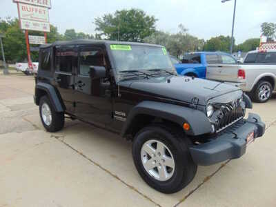 2017 Jeep Wrangler Unlimited, $15995. Photo 3