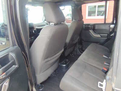 2017 Jeep Wrangler Unlimited, $15995. Photo 9