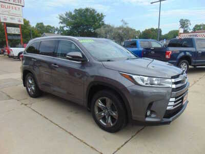 2017 Toyota Highlander, $16995. Photo 3