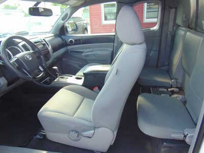 2012 Toyota Tacoma, $14995. Photo 9