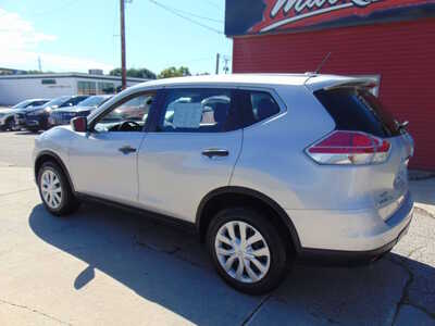 2016 Nissan Rogue, $8995. Photo 7