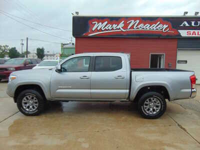 2017 Toyota Tacoma, $21995. Photo 8