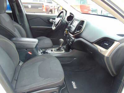 2016 Jeep Cherokee, $7995. Photo 11