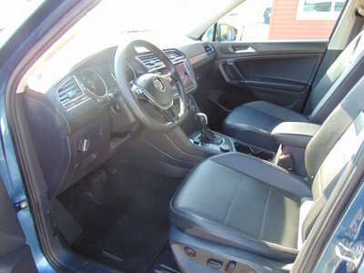 2020 Volkswagen Tiguan, $15995. Photo 12