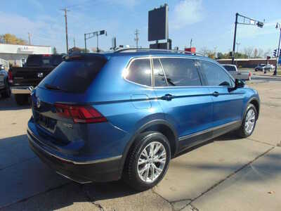 2020 Volkswagen Tiguan, $15995. Photo 5