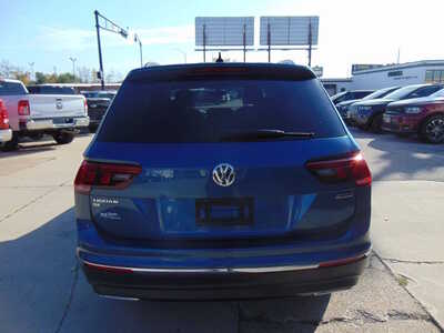 2020 Volkswagen Tiguan, $15995. Photo 6