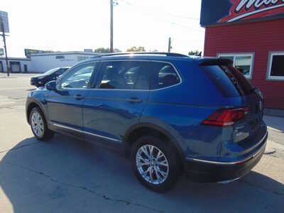 2020 Volkswagen Tiguan, $15995. Photo 7