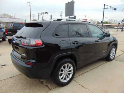 2020 Jeep Cherokee, $12995. Photo 5