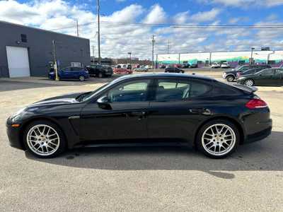 2015 Porsche Panamera, $17495.00. Photo 10