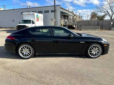 2015 Porsche Panamera, $17495.00. Photo 2