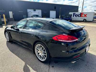 2015 Porsche Panamera, $17495.00. Photo 9