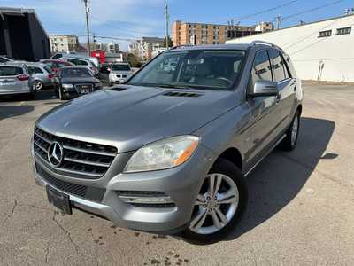2012 Mercedes-Benz M-Class, $10495.00. Photo 4