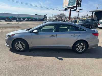 2016 Hyundai Sonata, $6995.00. Photo 4