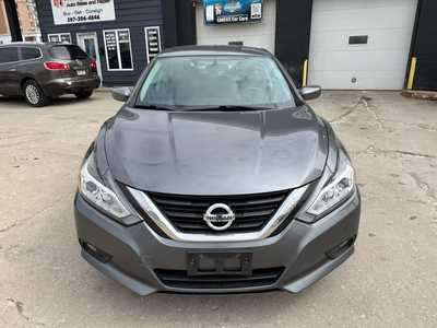 2017 Nissan Altima, $10995.00. Photo 8
