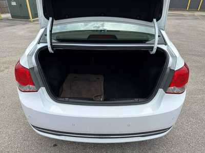 2012 Chevrolet Cruze, $9995.00. Photo 5
