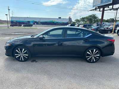 2022 Nissan Altima, $19495.00. Photo 7