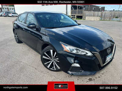 2022 Nissan Altima, $19495.00. Photo 1