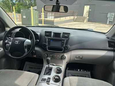 2013 Toyota Highlander, $13495.00. Photo 12