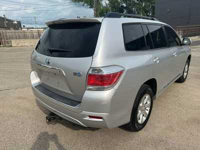 2013 Toyota Highlander, $13495.00. Photo 3