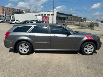 2005 Dodge Magnum, $5995.00. Photo 2