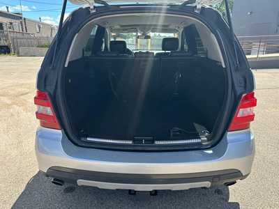 2006 Mercedes-Benz M-Class, $7495.00. Photo 5