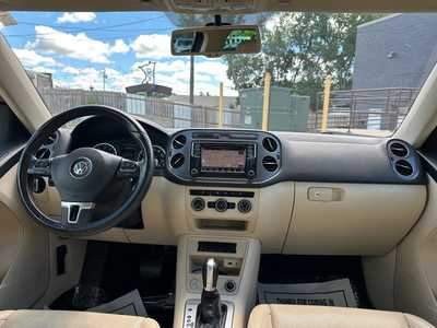 2016 Volkswagen Tiguan, $10495.00. Photo 12