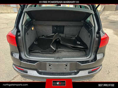 2017 Volkswagen Tiguan, $10995.00. Photo 5