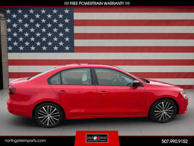 2016 Volkswagen Jetta, $9995.00. Photo 2