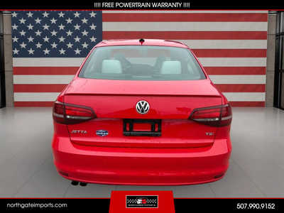 2016 Volkswagen Jetta, $9995.00. Photo 4