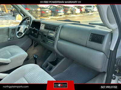 2001 Volkswagen EuroVan, $10995.00. Photo 11