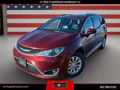 2019 Chrysler Pacifica, $11495.00. Photo 8