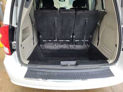 2016 Dodge Caravan, Grand, $13950. Photo 5