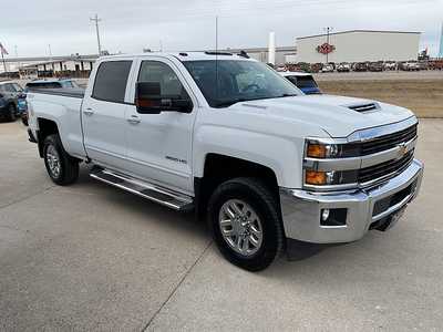 2017 Chevrolet 3500 Crew Cab, $34495. Photo 4