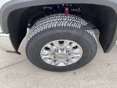 2025 Chevrolet 3500 Crew Cab, $58870. Photo 12