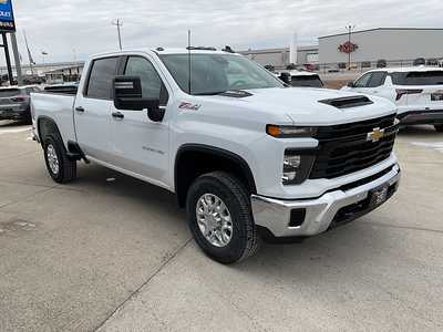 2025 Chevrolet 3500 Crew Cab, $58870. Photo 4