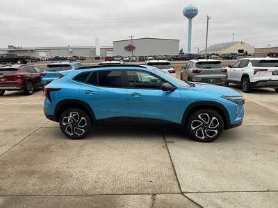 2025 Chevrolet Trax, $26585. Photo 5