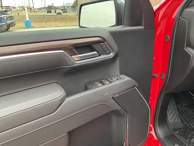 2025 Chevrolet 1500 Crew Cab, $58900. Photo 12