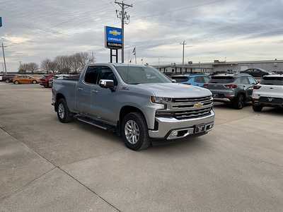 2019 Chevrolet 1500 Ext Cab, $29495. Photo 3