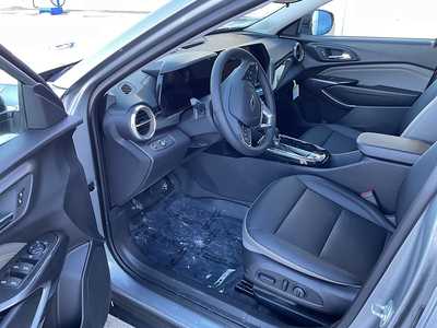 2025 Chevrolet Trax, $26440. Photo 11