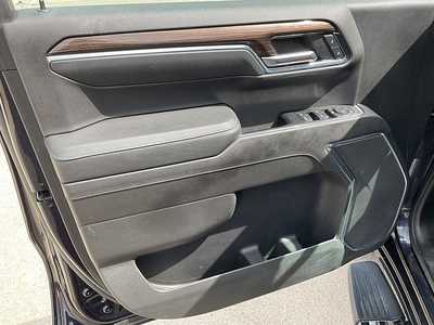 2022 Chevrolet 1500 Crew Cab, $35495. Photo 11