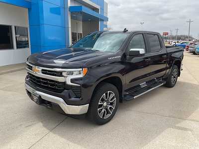 2022 Chevrolet 1500 Crew Cab, $35495. Photo 2